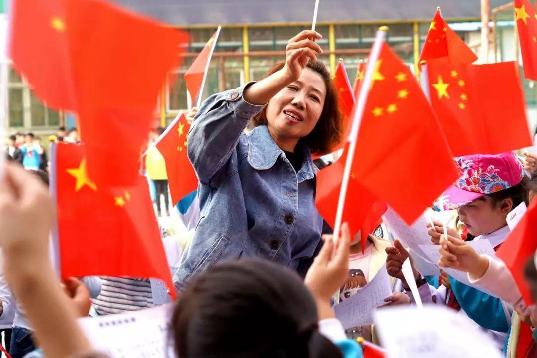 《刺杀小说家》票房破8亿，凭借的是什么？游戏画面